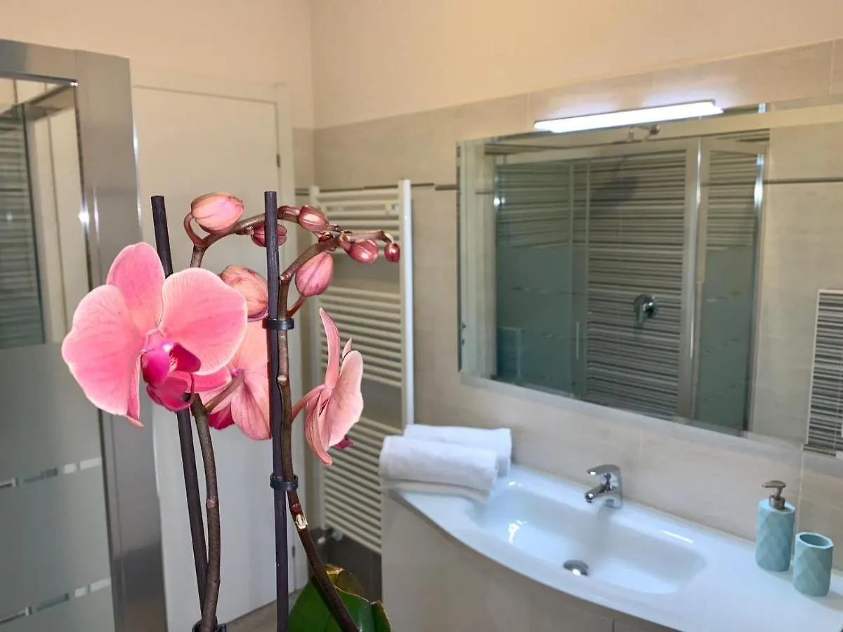 B&B Nearby Malpensa Samarate 0*,  Italia